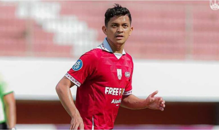 Persis Solo dan Borneo FC Bersaing Ketat di Puncak Klasemen