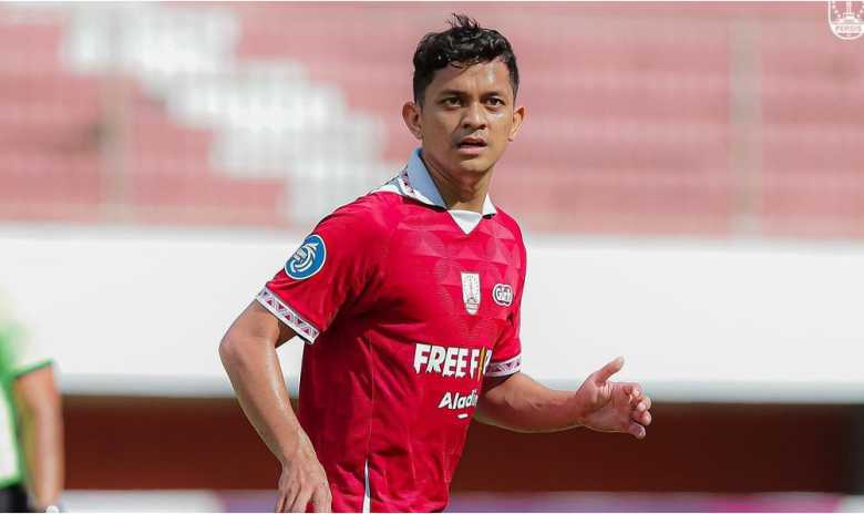 Persis Solo dan Borneo FC Bersaing di Klasemen Puncak