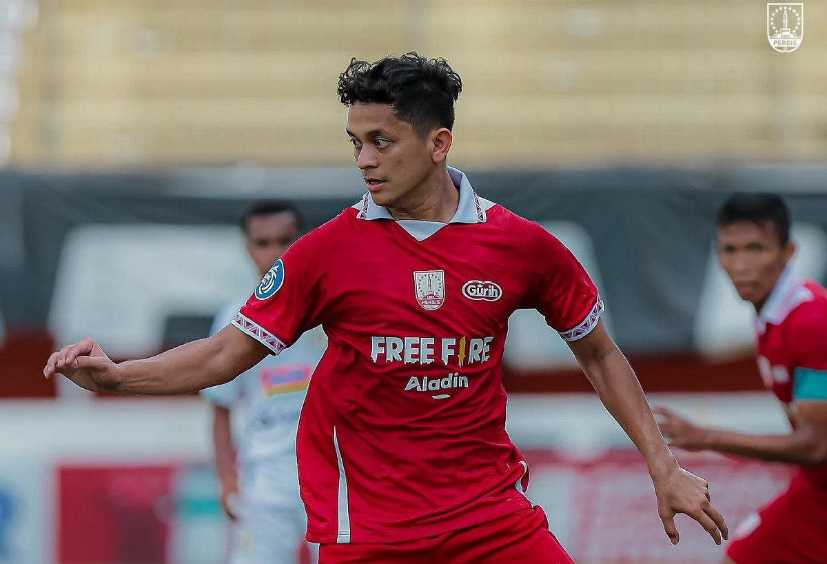 Persis Solo dan Borneo FC Bersaing Ketat di Puncak Klasemen image 1