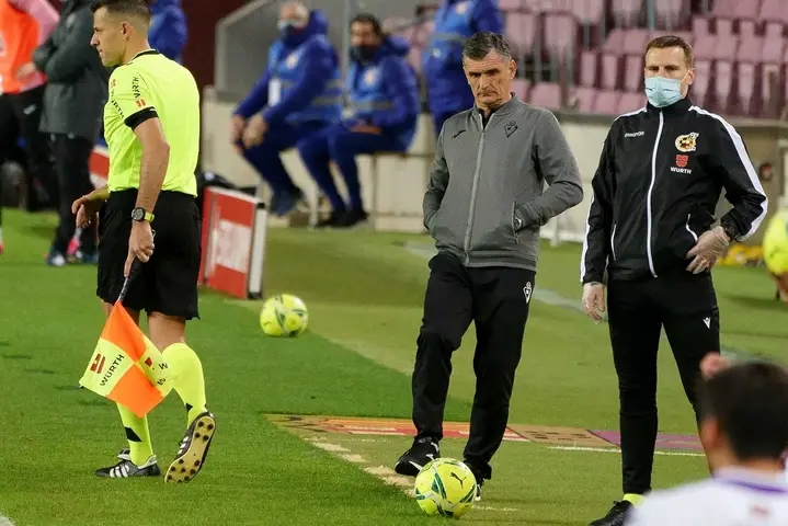 Masih Ada Kontrak Hingga 2024, Ini Alasan Sevilla Pecat Luis Mendilibar Sebagai Head Coach