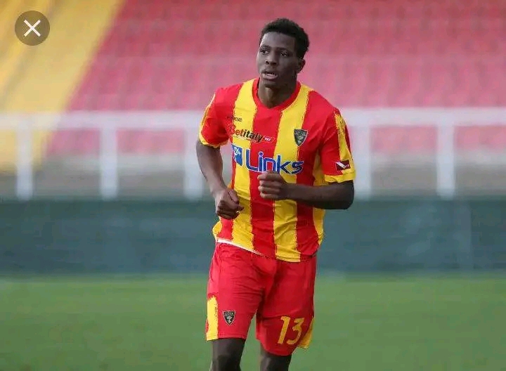 Barcelona Siap Rebut Bek Sayap Lecce dari Incaran Liverpool dan Manchester City 1697176083923