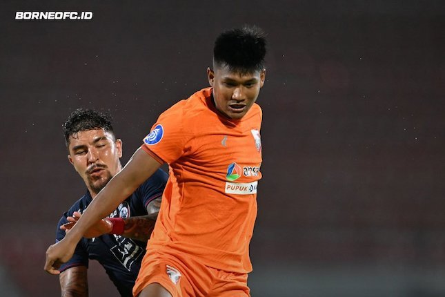 Borneo FC Pertahankan Puncak Klasemen dengan Kemenangan Tipis atas Arema FC