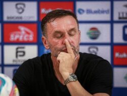 Kemarahan Thomas Doll Terhadap Kinerja Wasit di Pertandingan Persija vs RANS