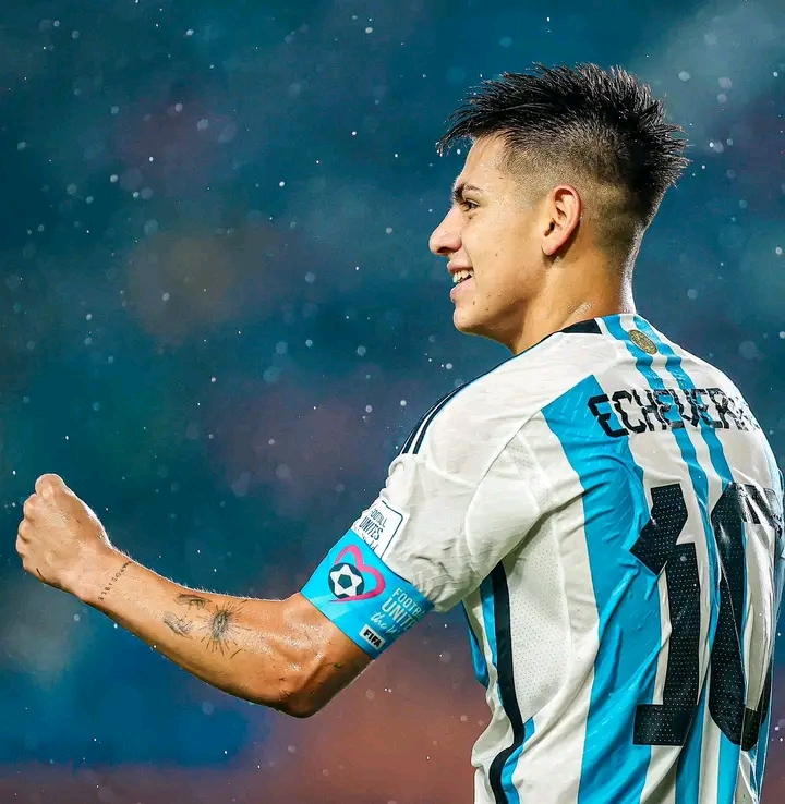 Profil Claudio Echeverri yang Katanya The Next "Lionel Messi" 1700629873007