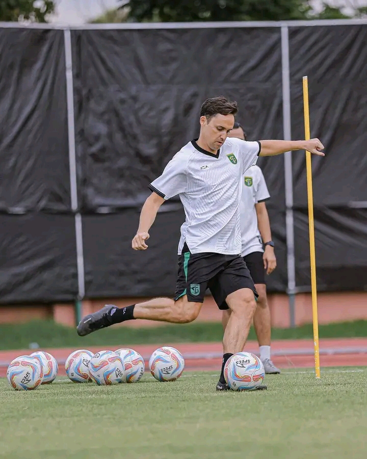 Kerja Keras Bagai Kuda, Paul Munster Ungkap Pemainnya Tetap Berlatih Meski Libur Tiba 1707664328580