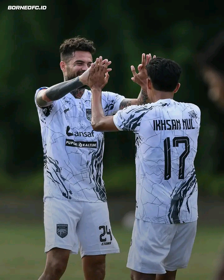 Meski Puncaki Klasemen, Pelatih Borneo Was-Was Lawan Persikabo 1708064305219