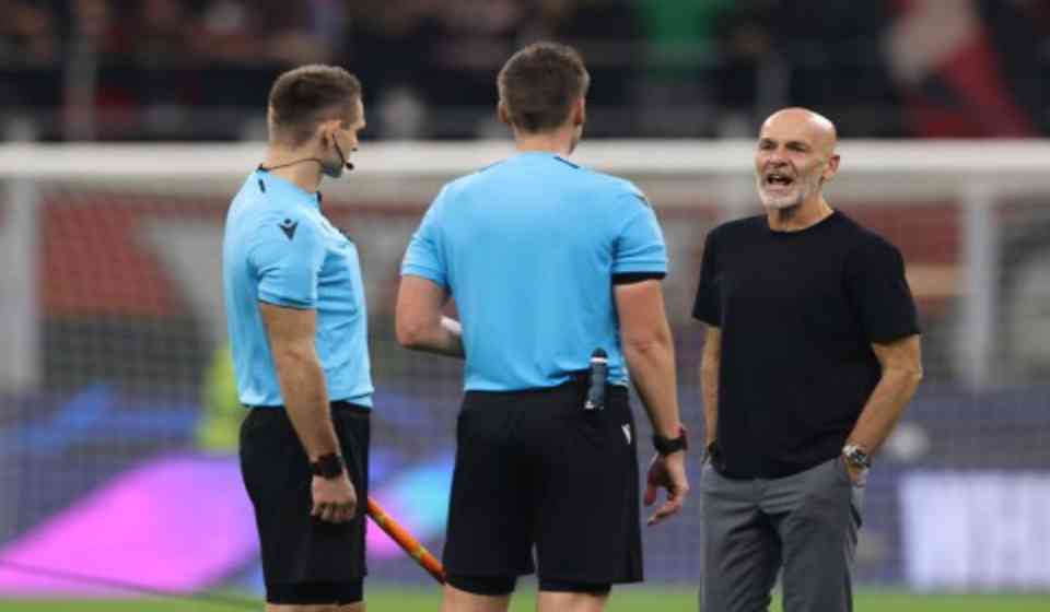 AC Milan dan Atalanta Kompak Stefano Pioli Kesal dengan Keputusan Wasit