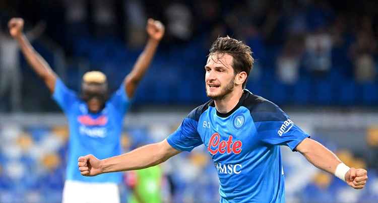 Kvaratskhelia Galau Antara PSG dan Barcelona