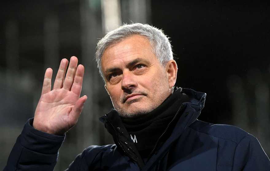 Mourinho Seolah Bermimpi Bawa Roma ke Final Eropa Dua Kali tapi Dipecat