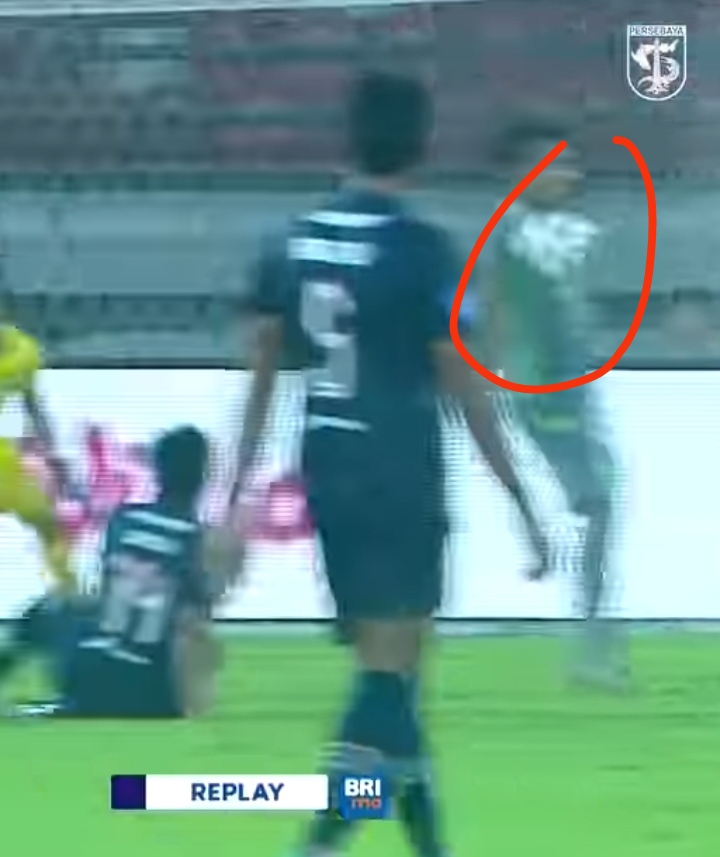 Hari Ini Persebaya Urus Buntut Kasus Penalti Gaib dan Laporkan Wasit cuplikan