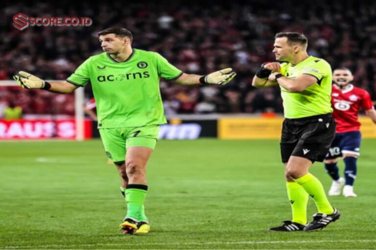 Gara-Gara Joget, Martinez Malah Dapat Kartu?