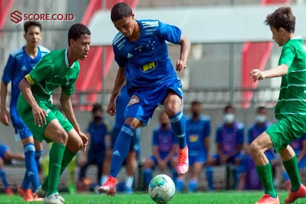 Putra Ronaldinho Mencoba Peruntungan sebagai Bek Kiri di Barcelona