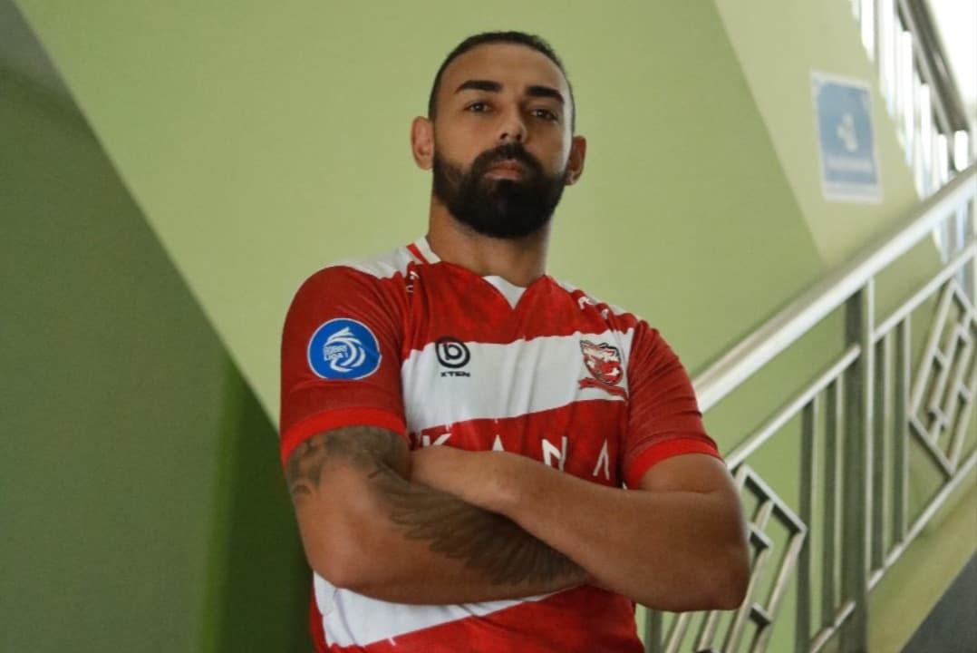 Final Leg 1 Championship Series : Prediksi Skor Persib vs Madura United dalberto