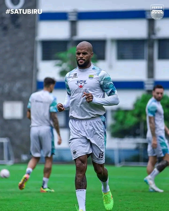 Final Leg 1 Championship Series : Prediksi Skor Persib vs Madura United dds