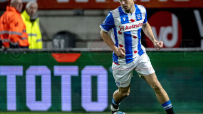 Alasan Thom Haye Selalu Tampil Dengan Sepatu Hitam