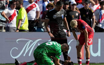 Wasit Pingsan Saat Laga Peru vs Canada Tadi Pagi