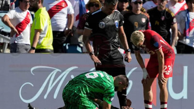 Cuaca Panas Ekstrem di Kansas City Wasit Pembantu Pingsan dalam Pertandingan Peru vs Kanada di Copa America 2024