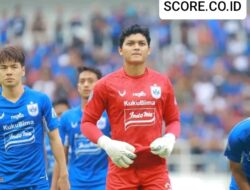 PSIS Semarang Resmi Perpanjang Kontrak Kiper Timnas Adi Satryo