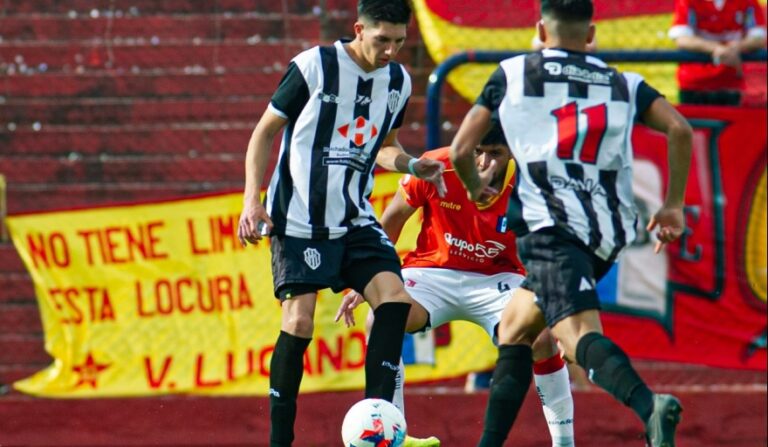 Prediksi Skor Liga Argentina: El Porvenir Vs Victoriano Arenas, Dinihari 01.30 WIB