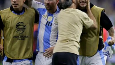 lionel messi gagal penalti lawan ekuador