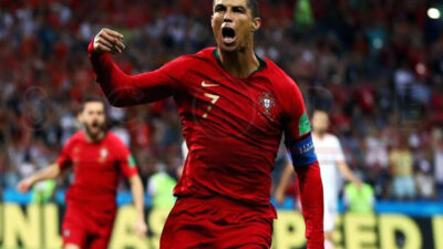Mengapa Cristiano Ronaldo Belum Menggantung Sepatu