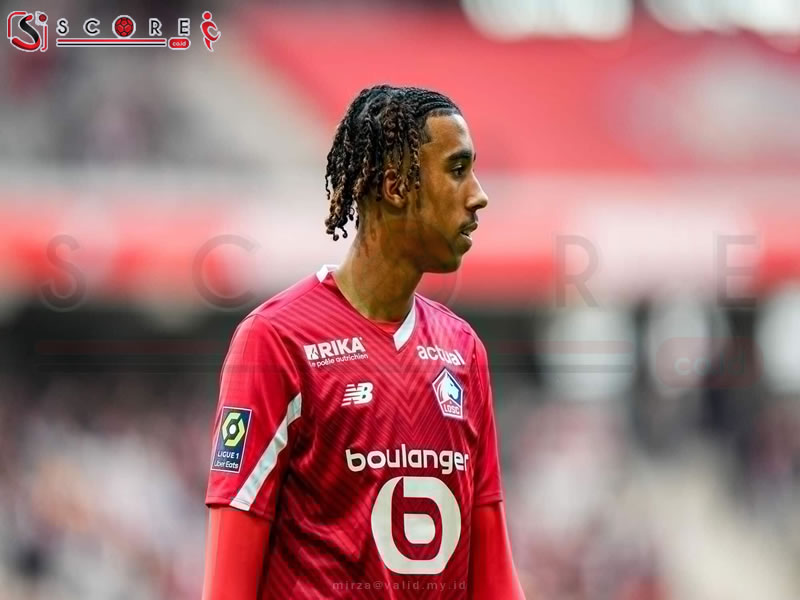 Seperti Biasa MU Dapat Dukungan untuk Transfer Leny Yoro