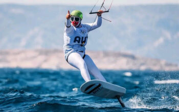 Atlet Berusia 17 Tahun Debut di Olimpiade 2024 Cabor Kite Foiling