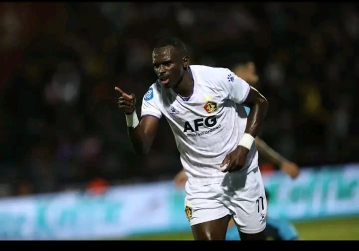 flavio mandul gol, pelatih persebaya pasang badan