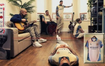 Jersey Baru Man City Sambut 30 Tahun Album Debut Oasis