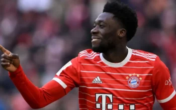 Saingi Real Madrid, MU juga Kejar Alphonso Davies