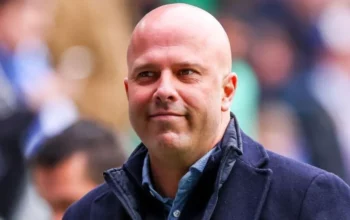 Pujian Arne Slot Untuk Salah Yang Bawa Liverpool Sikat Bologna: Fantastis!