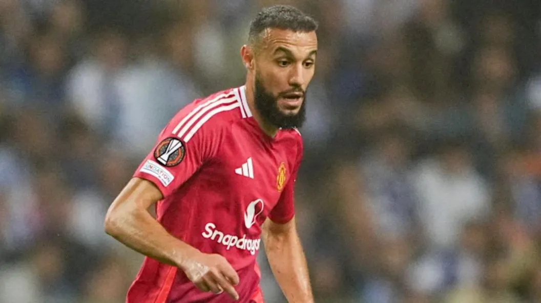 Gak Terkejut, Jose Mourinho Dapat Info A1 SoalNoussair Mazraoui Main Jadi Gelandang no.10 Noussair Mazraoui 1