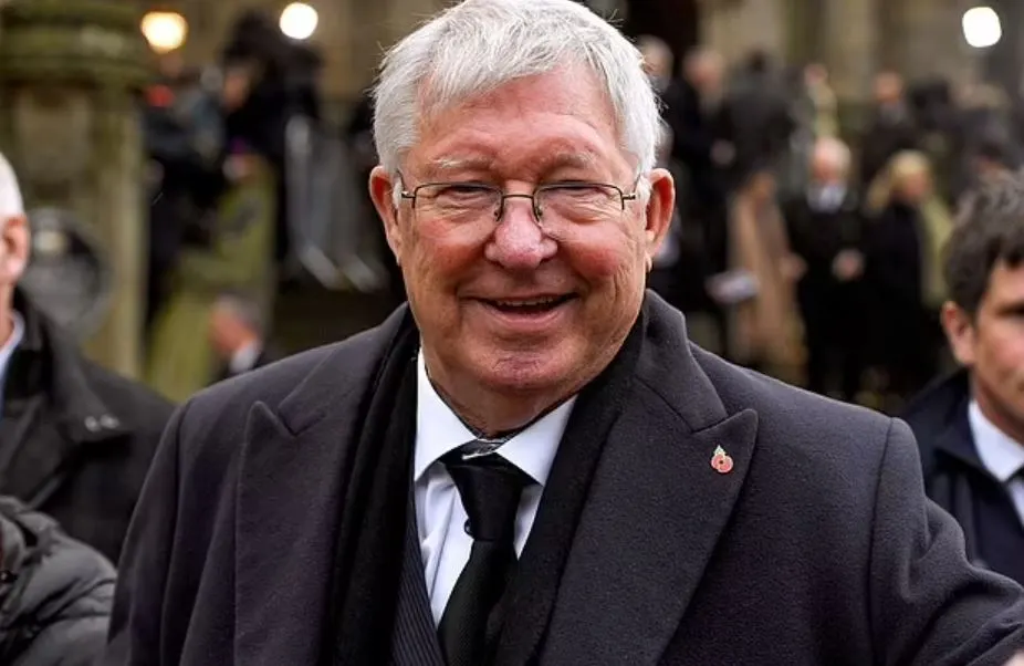 MU Tendang Sir Alex Ferguson, Eric Cantona: Sungguh Tidak Ada Rasa Hormat! Sir Alex Ferguson 2