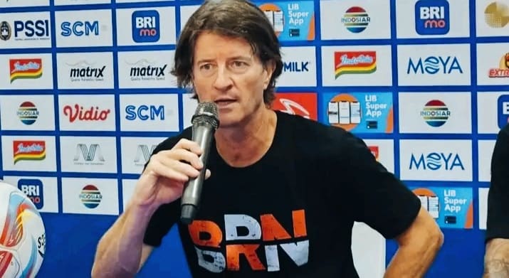 Pelatih Borneo Salahkan Wasit Akibat Kalah dari Persib di Pekan ke-11 Liga 1