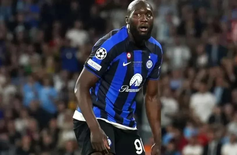 Victor Osimhen vs Romelu Lukaku: Siapa yang Lebih Cocok untuk Napoli? Lukaku