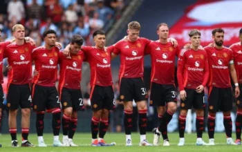 Kemenangan Perdana Manchester United di Eropa Memakan Korban
