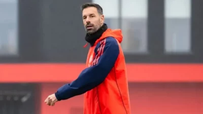 Belum Dikontak Amorim untuk Gabung Tim Pelatih MU, Ruud van Nistelrooy Woles Ruud van Nistelrooy 1