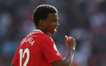 Ruud van Nistelrooy Konfirmasi Tyrell Malacia Segera Dapatkan Menit Bermain