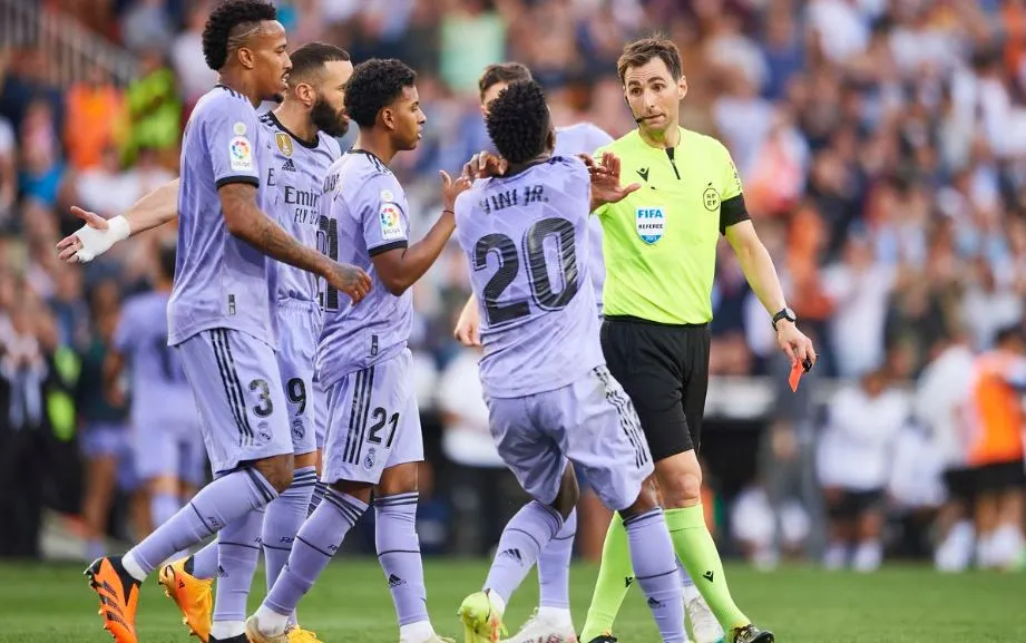 Laga Valencia vs Real Madrid Resmi Ditunda Valencia vs Real Madrid 1