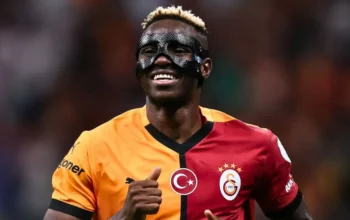 Victor Osimhen vs Romelu Lukaku: Siapa yang Lebih Cocok untuk Napoli?