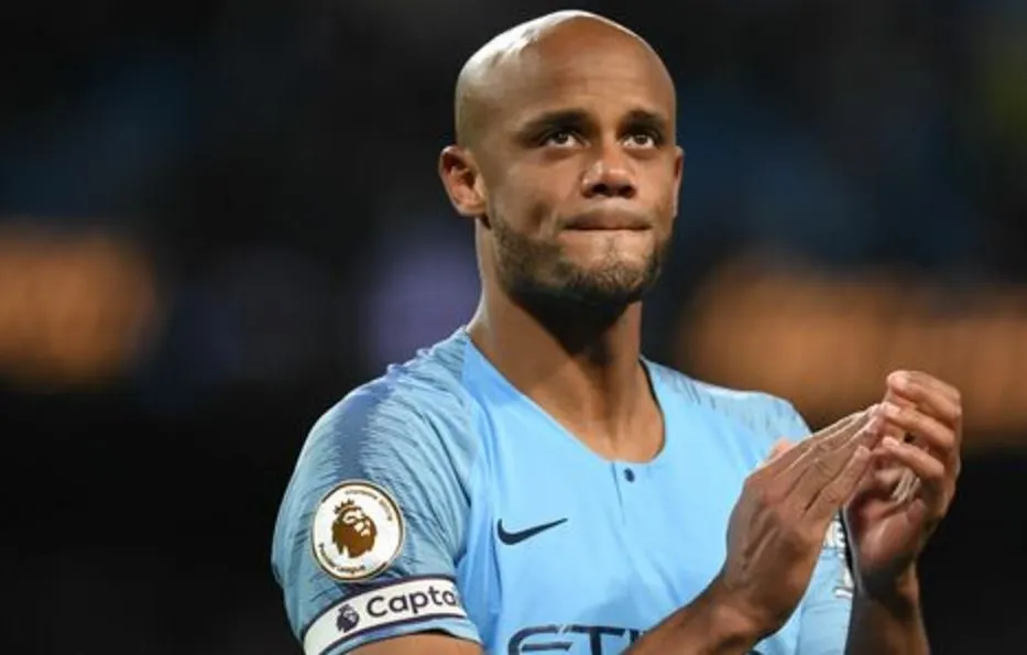 Punya Skuad Berkualitas, Vincent Kompany Ogah Remehkan PSG Vincent Kompany 2