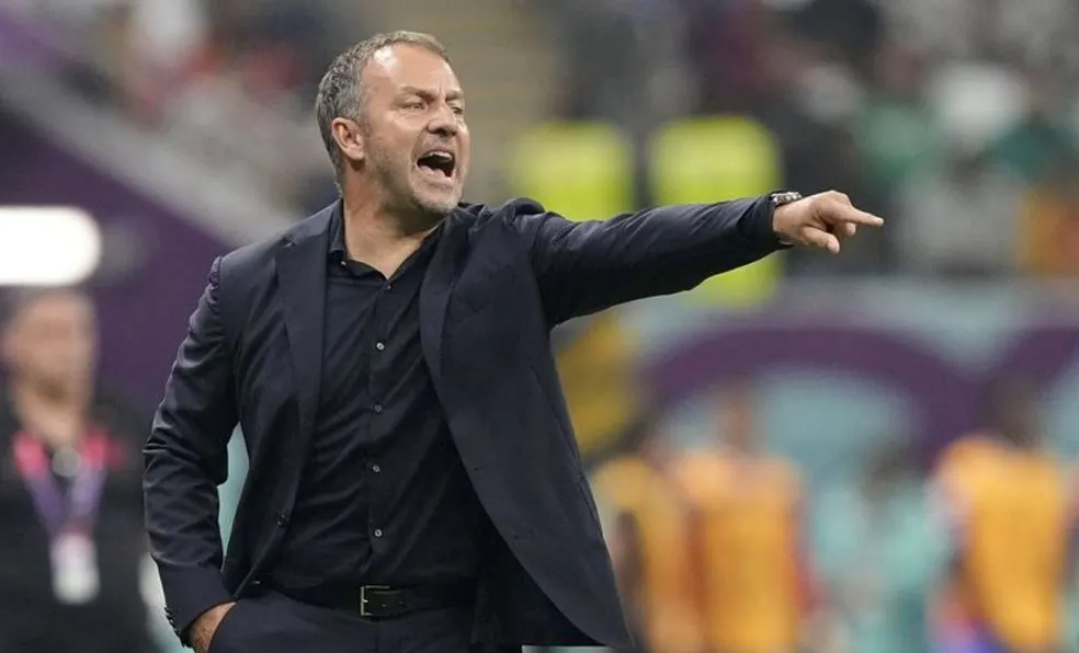 Hansi Flick Siapkan Dua Strategi untuk Barcelona Bangkit dari Krisis Hansi Flick 3