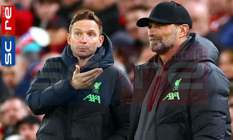 Pep Lijnders Dipecat