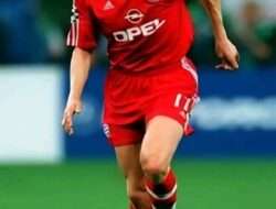 Mengingat Stefan Effenberg Jadi Legenda Kontroversial Sepak Bola Jerman