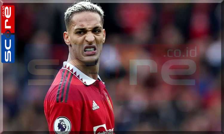 Kartu Kuning Antony di Manchester United