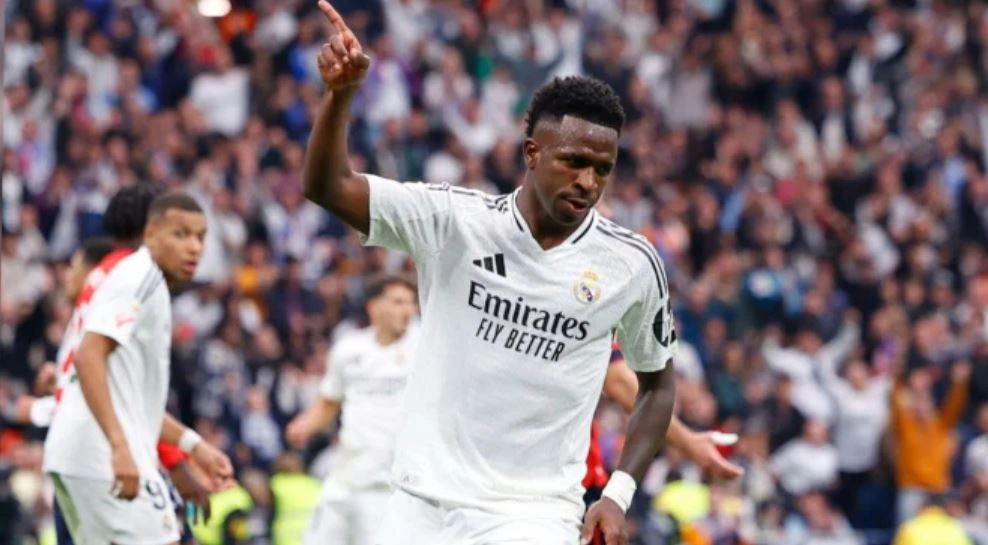 Soal Kartu Merah Vinicius Jr, Carlo Ancelotti: Itu Tidak Adil! Vinicius Jr