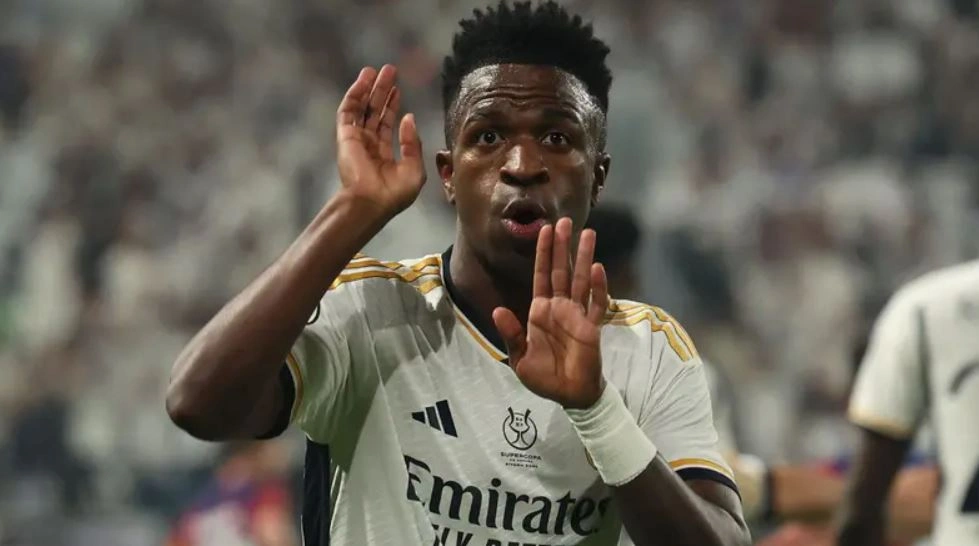 Soal Kartu Merah Vinicius Jr, Carlo Ancelotti: Itu Tidak Adil! Vinicius Jr