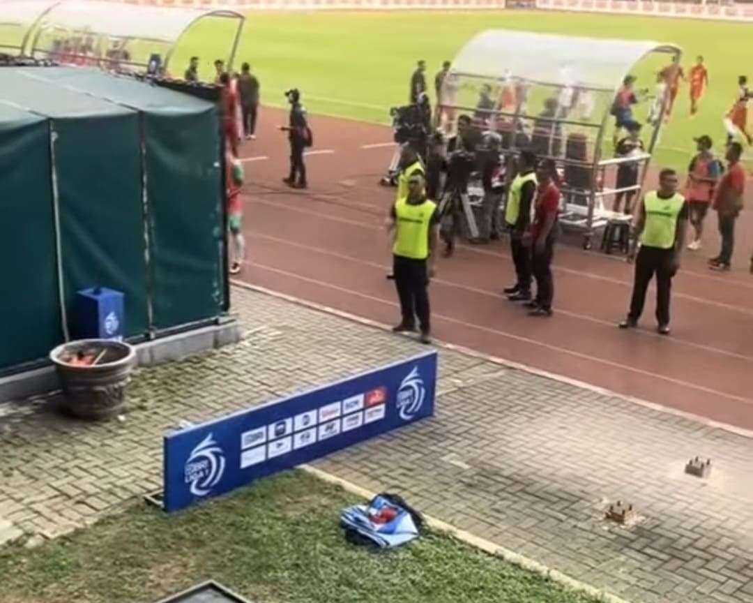 Official Persija Jakarta Buka Suara Terkait Kerusuhan Laga El Classico Lawan Persib