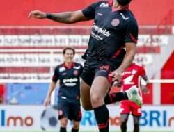 Arema vs PSM Makassar Ricuh: Pelatih Ngamuk Hingga Pablo yang Bangga Diri