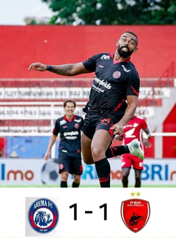 Arema vs PSM Makassar Ricuh